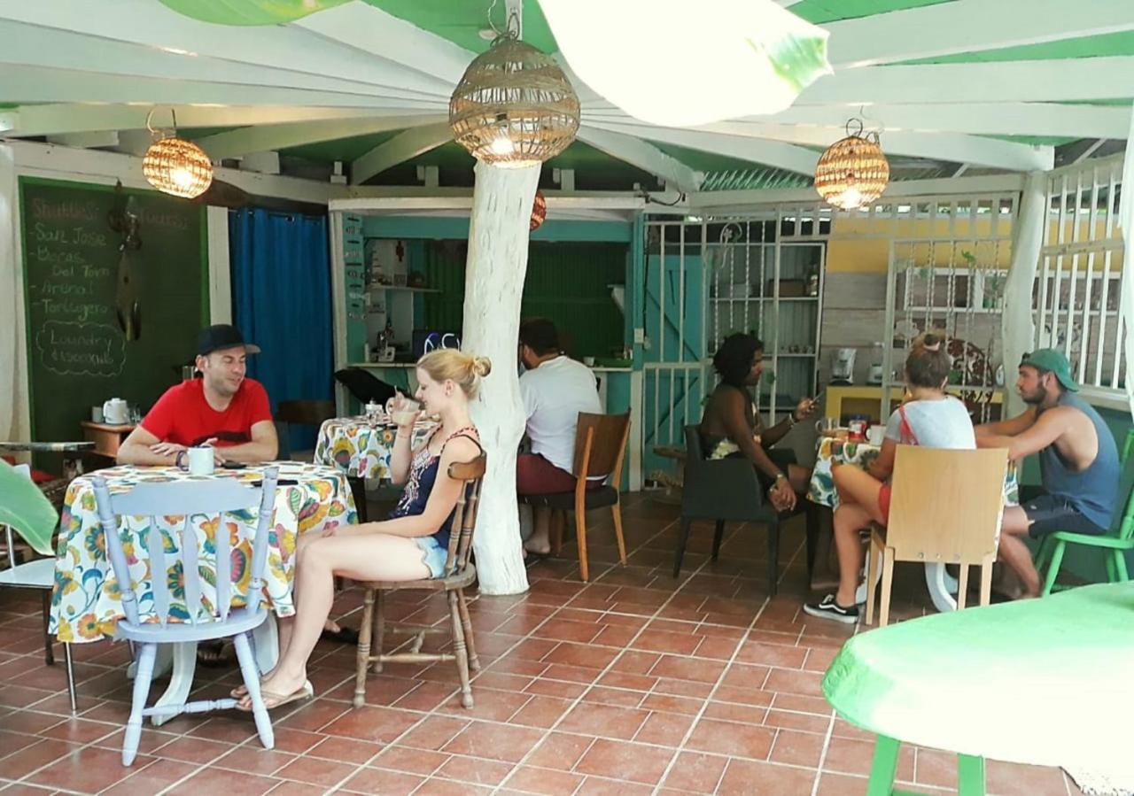 Madre Selva Hostel Puerto Viejo de Talamanca Kültér fotó